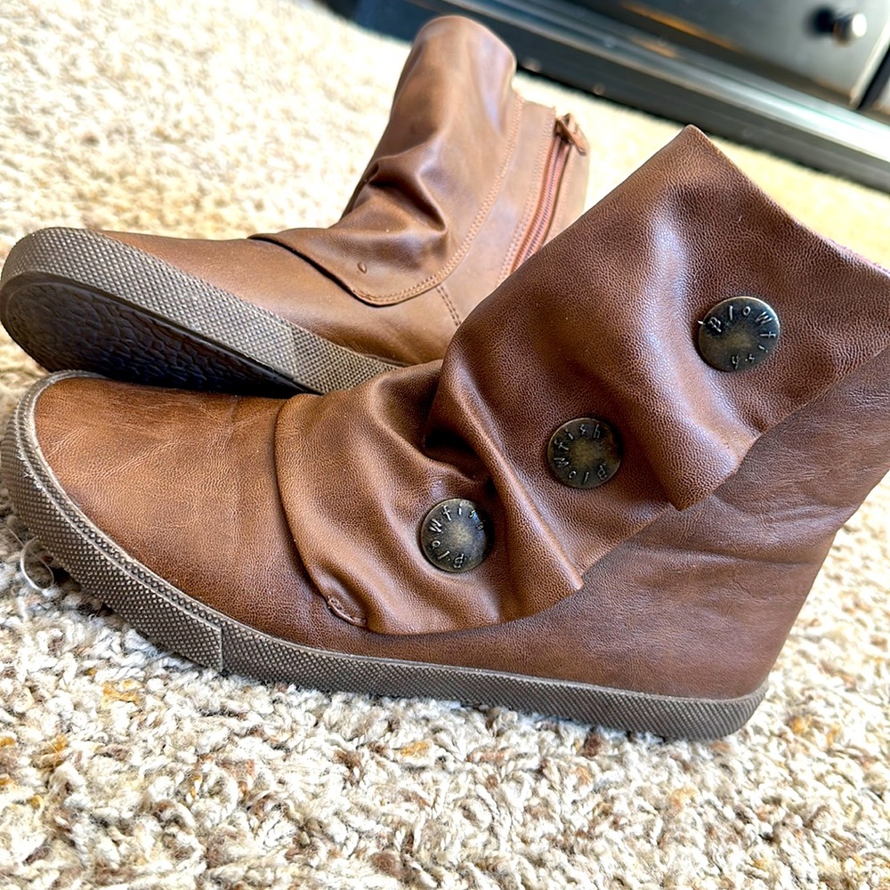 Blowfish Booties 🤎